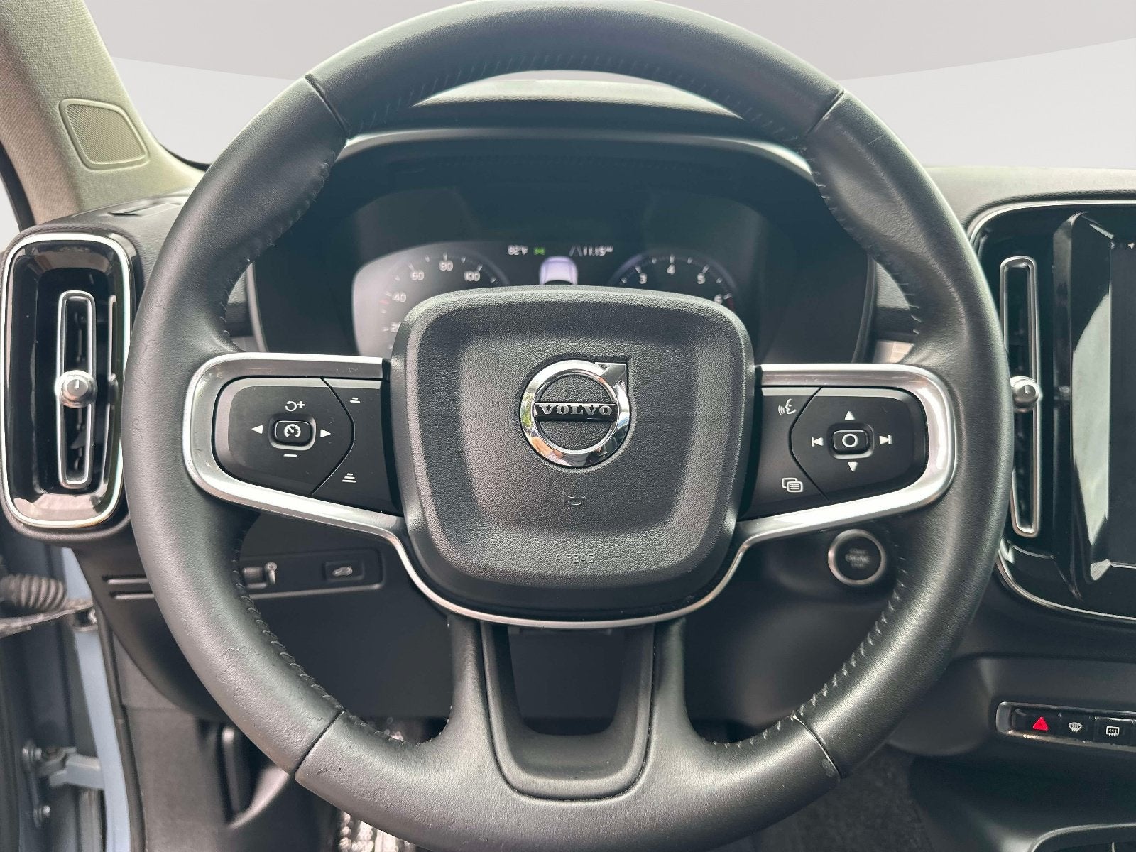 2020 Volvo XC40 Momentum