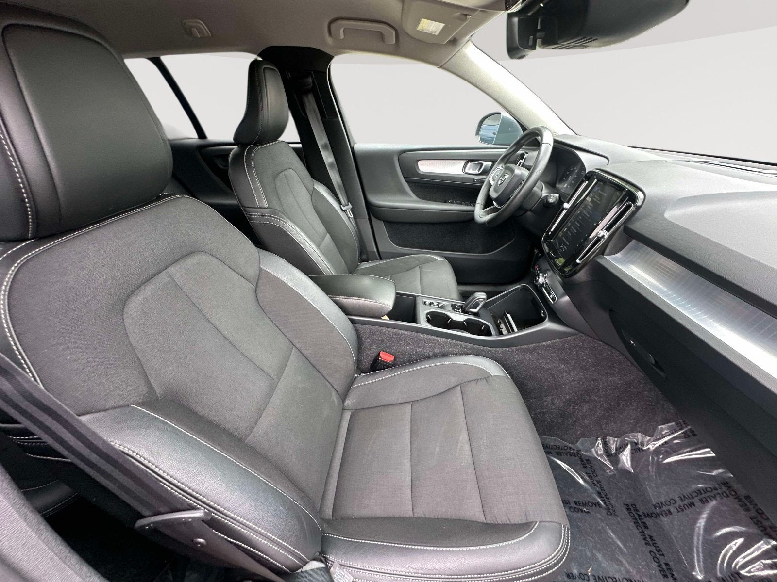 2020 Volvo XC40 Momentum