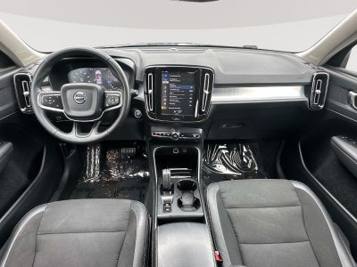 2020 Volvo XC40 Momentum